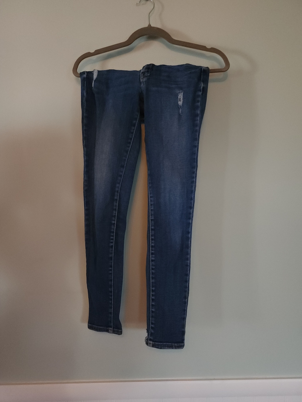 KanCan Blue Skinny Jeans with Light Distressing